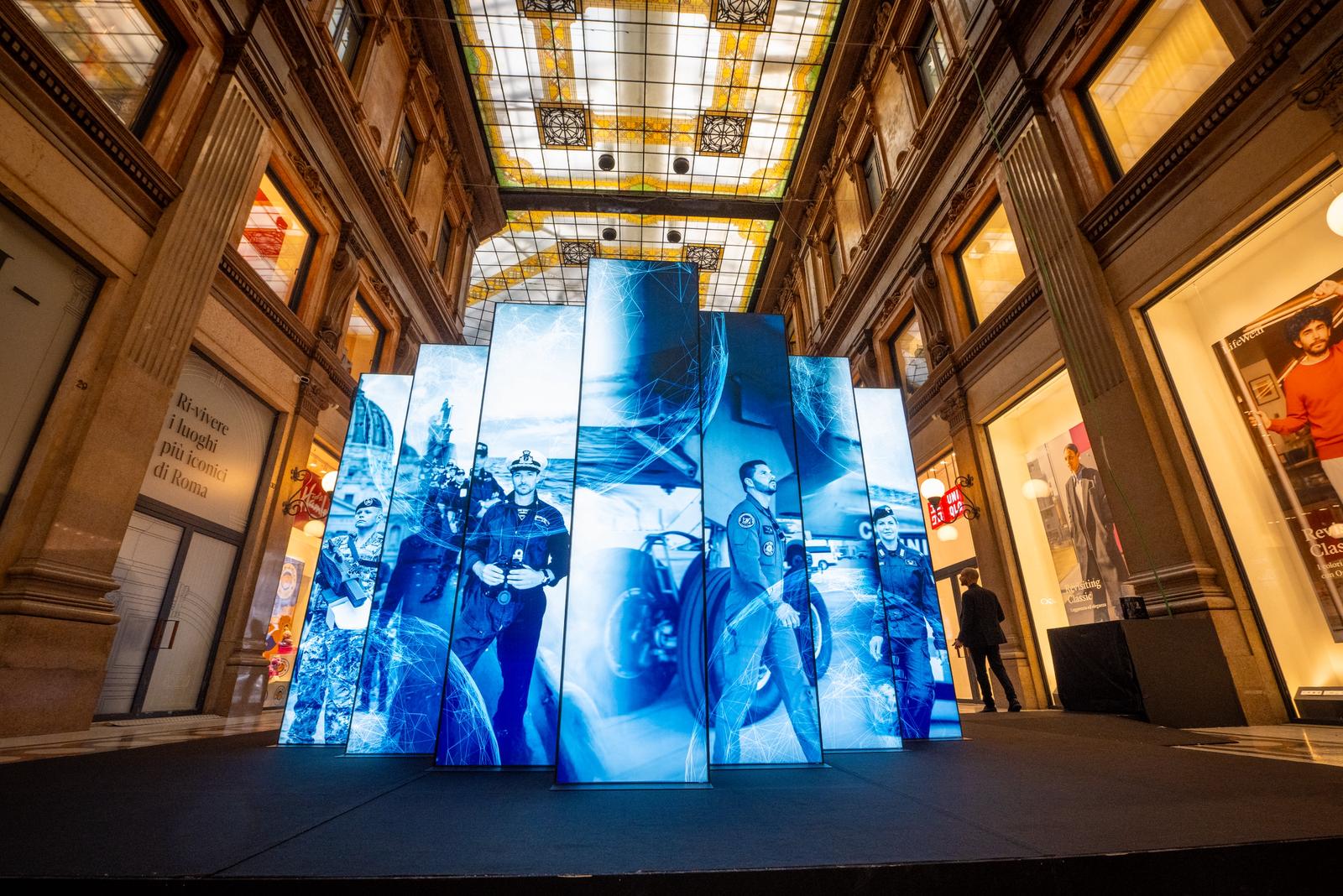 “Difesa, la forza che unisce – insieme nel futuro”. A Roma la mostra immersiva alla Galleria Alberto Sordi